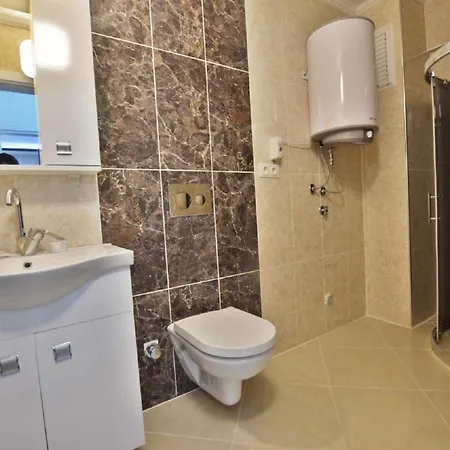 Apartmán Luxury 2-Bed Apartment In Didim - Sleeps 6 *
