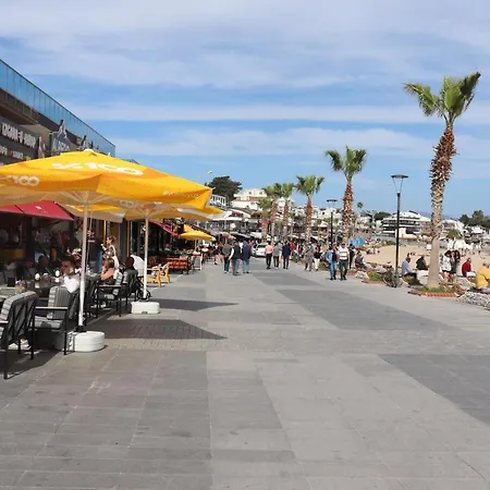 Luxury 2-Bed Apartment In Didim - Sleeps 6 דירה *